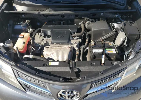 2015 Toyota Rav4 Xle z USA, uszkodzony, nr VIN JTMRFREV7FD160649